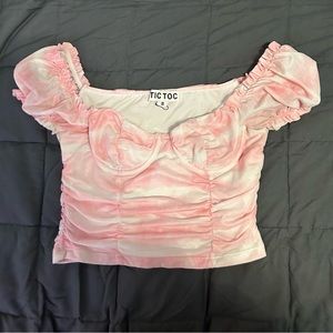 Puff sleeve pink and white top